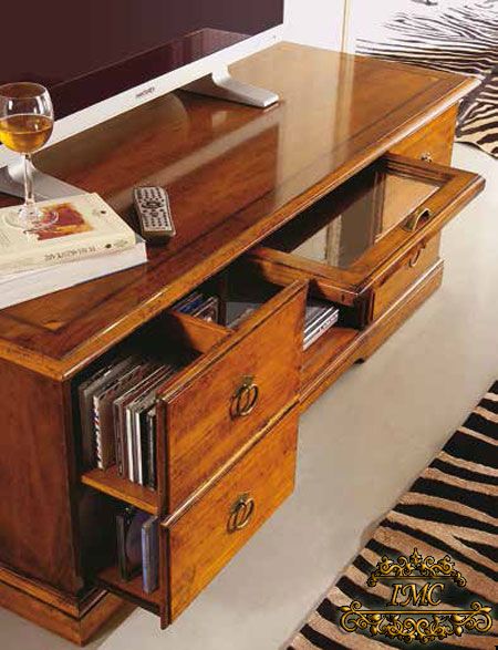 Итальянская мебель для ТВ Classici фабрики Tosato. Изображение 9